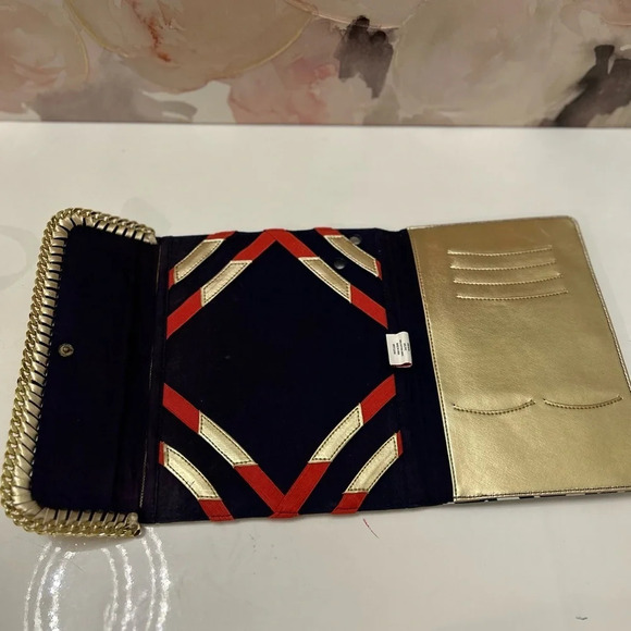 - Lily Pulitzer Chain Link Mail Treasure IPad Tablet Case - Picture 3 of 4